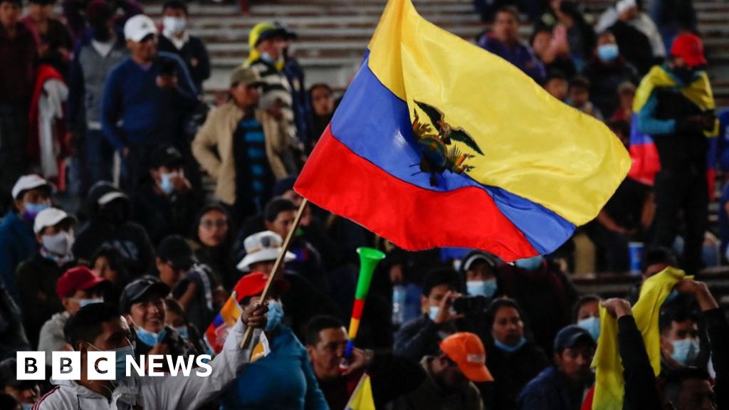 Ecuador promises fuel price cuts amid protests