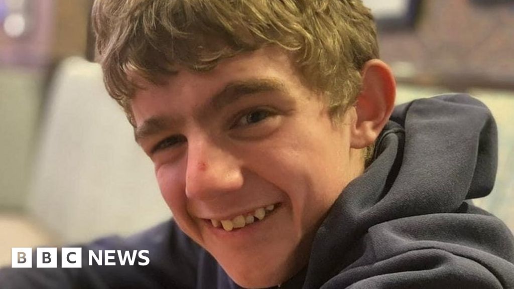 Luke Howe Death: Fundraiser Draws £35,000 For School - BBC News