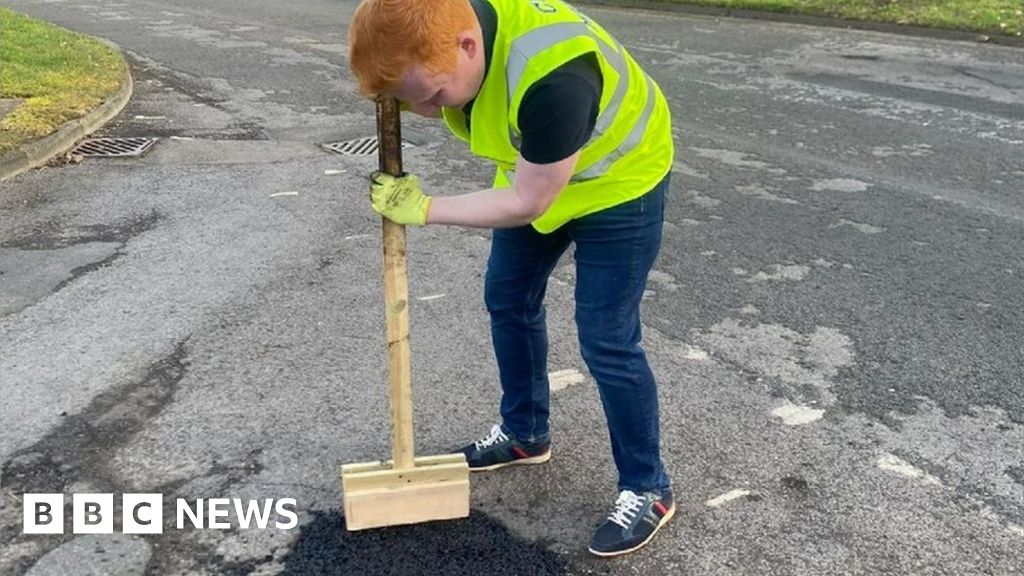 Middlesbrough councillor told to stop repairing potholes – NewsEverything England