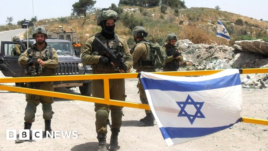 Ban lifted on Israelis' return to evacuated West Bank settlements