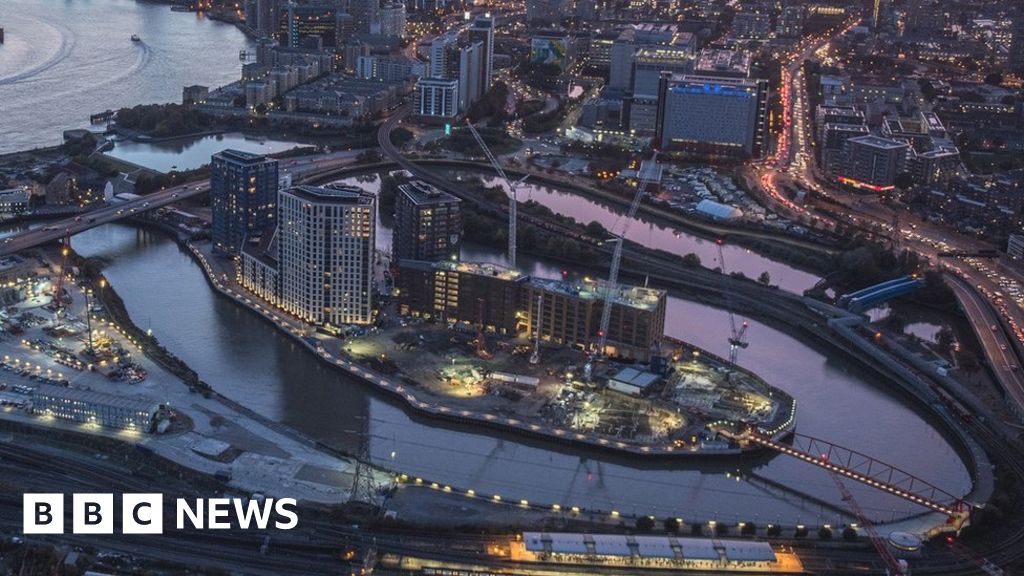 How to live on an island just 20 minutes from Bond Street BBC News