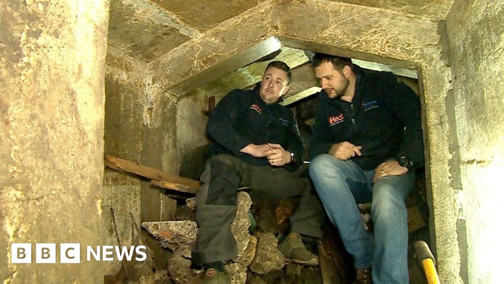 world-war-two-bomb-shelter-found-under-hampshire-garden-bbc-news