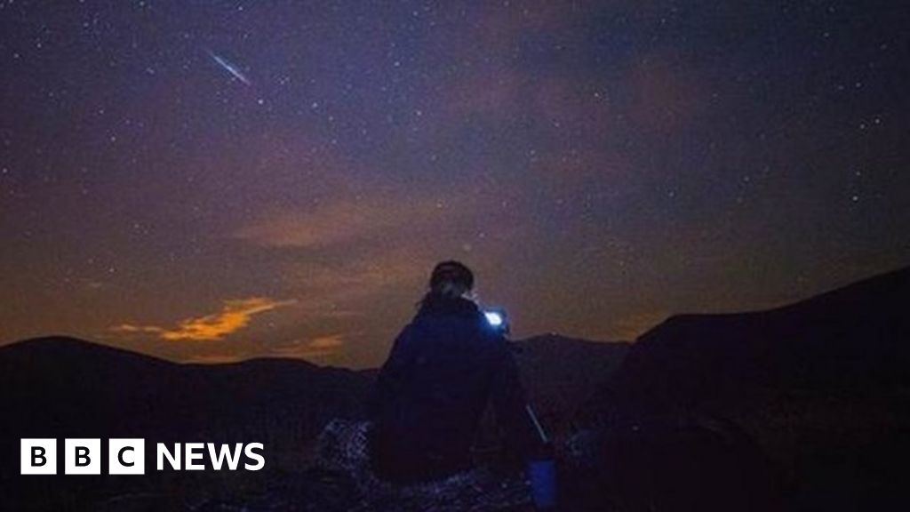Perseid meteor shower captured on camera across Wales BBC News