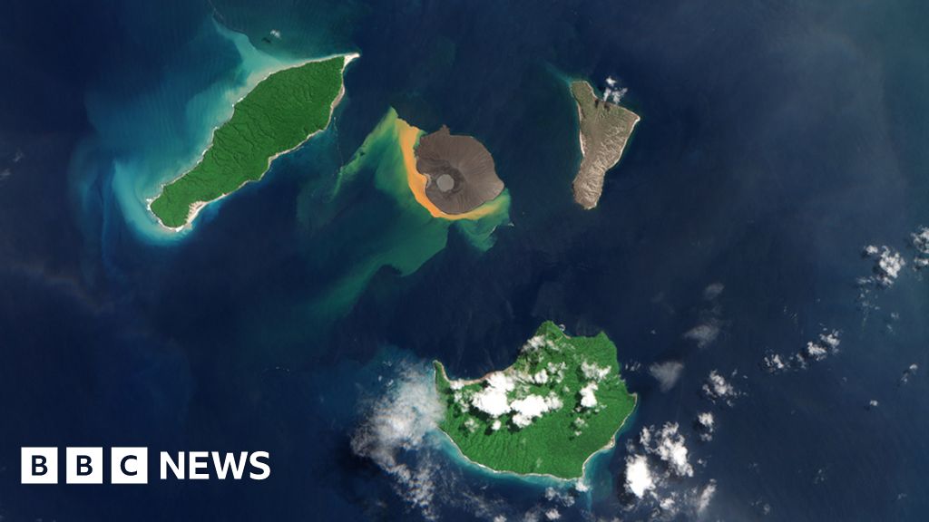 Anak Krakatau Giant Blocks Of Rock Litter Ocean Floor Bbc News
