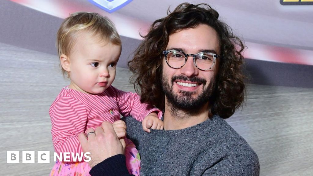 Joe Wicks: Body Coach star to read Valentine's bedtime story - BBC News