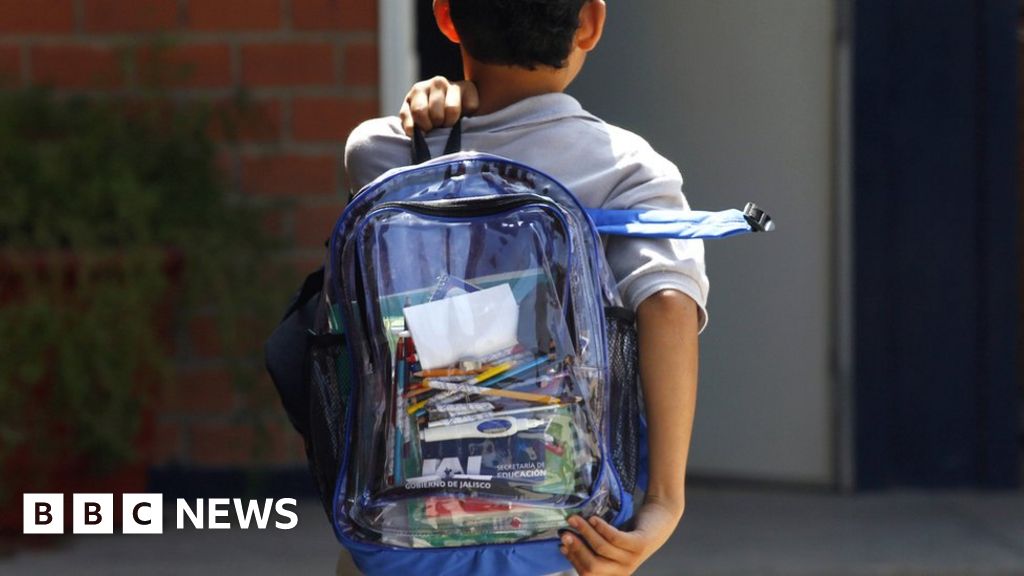 Florida School Shooting Students Told To Wear Clear Backpacks