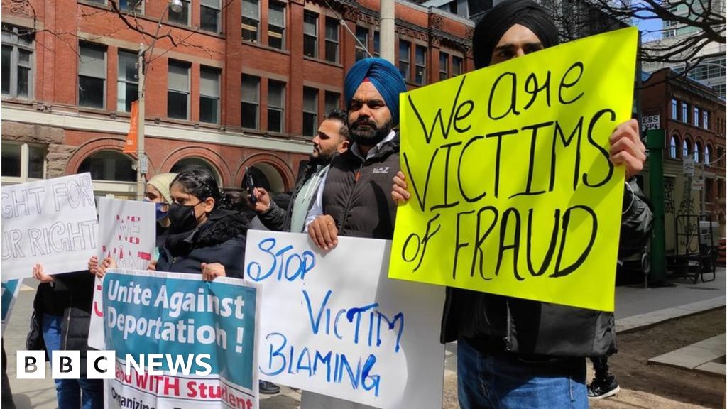 Студентите от Индия, изправени пред отстраняване от Канада поради фалшиви документи, получават отсрочка