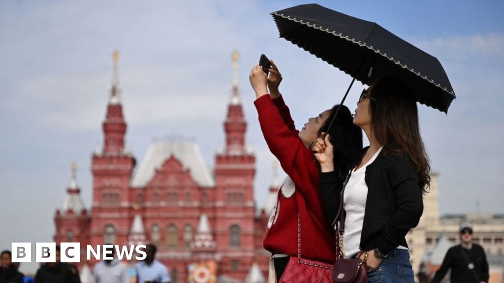 Nerves and patriotism in Moscow after 18 months of war