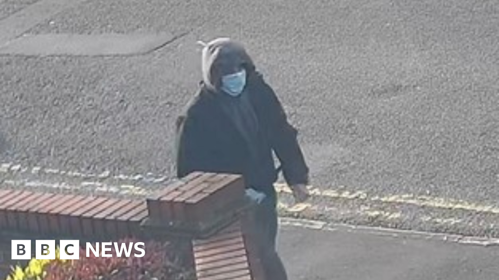 Man robs Peterborough Post Office workers at knifepoint twice in one week