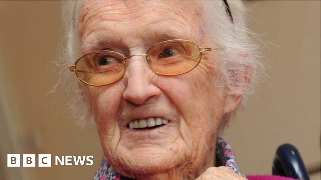 'Oldest woman in Wales' Gwenllian Davies dies aged 110 - BBC News
