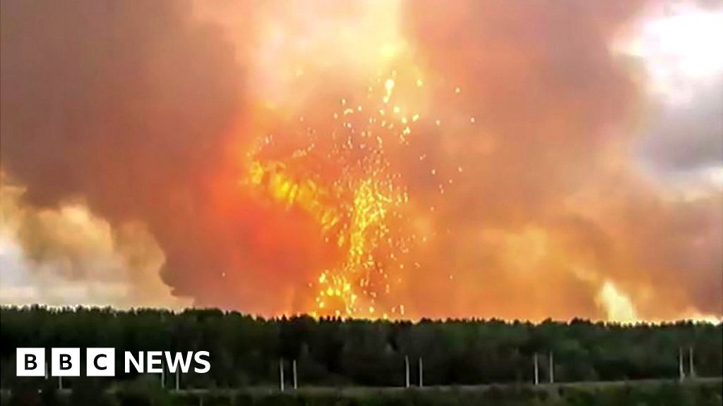 Russia arms dump fire: huge blaze in Siberia extinguished