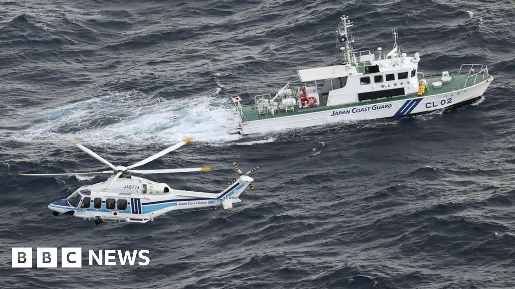 Япония иска от САЩ да спрат да летят с военни самолети Osprey след смъртоносна катастрофа