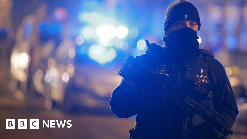 Brussels Attacks: Belgian Police Arrest Six Suspects - BBC News