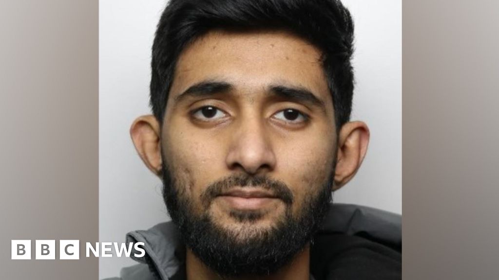 Murder suspect subject of UK-wide manhunt