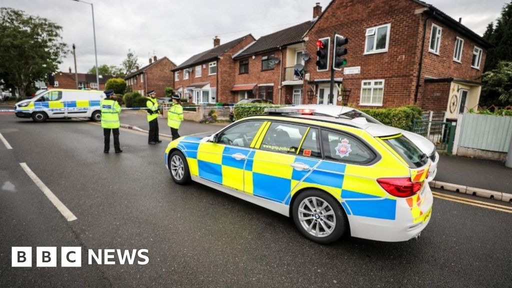 Wythenshawe Death: Two Charged With Murder After Serious Assault - BBC News