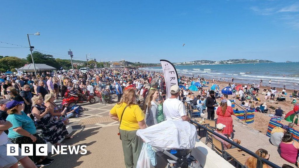 Torbay Airshow: Hundreds of thousands attend event