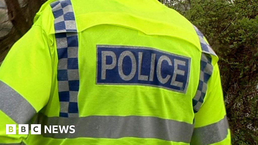 Covid-19: Watford family fined £14,400 for wedding anniversary party