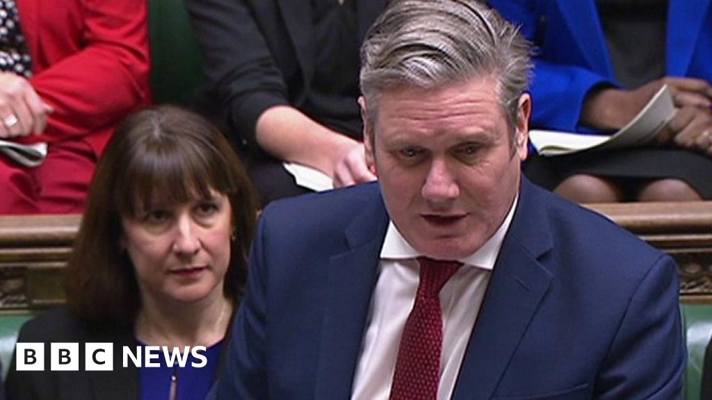 PMQs: Starmer and Sunak on talks with nurses over strikes