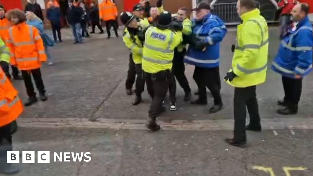 Fan Cleared Of Assaulting Disgraceful West Midlands Police Officer Bbc News 6191