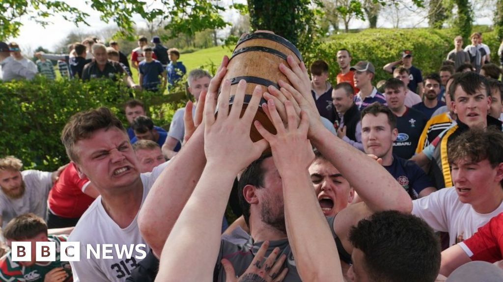 Hallaton S Ancient Bottle Kicking Game Returns After Pandemic Bbc News