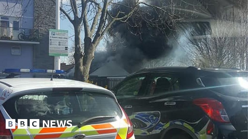 Woman, 52, dies in Gosport house fire BBC News