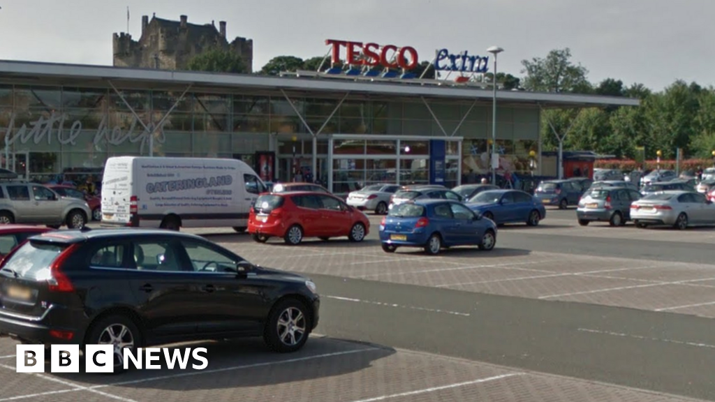 Alloa supermarket's 'quiet hour' for autistic customers BBC News