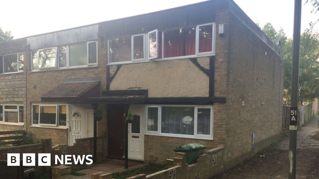 Luton housing row family 'must accept home' to get help BBC News
