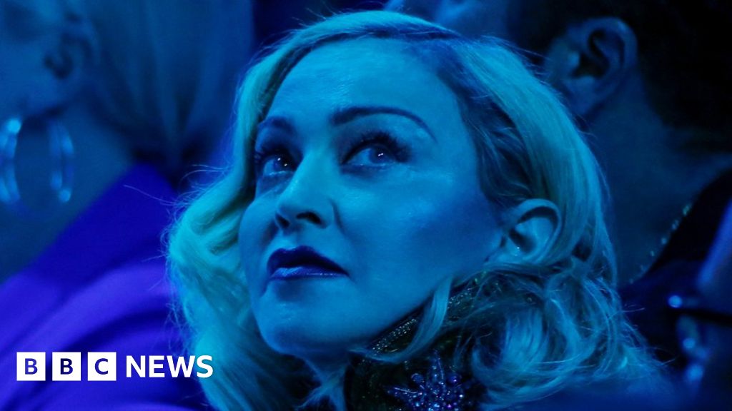 Madonna discharged from hospital after serious bacterial infection