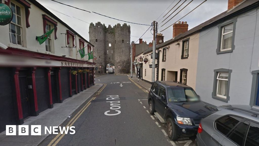 Drogheda pub Bomb found in toilet, say police