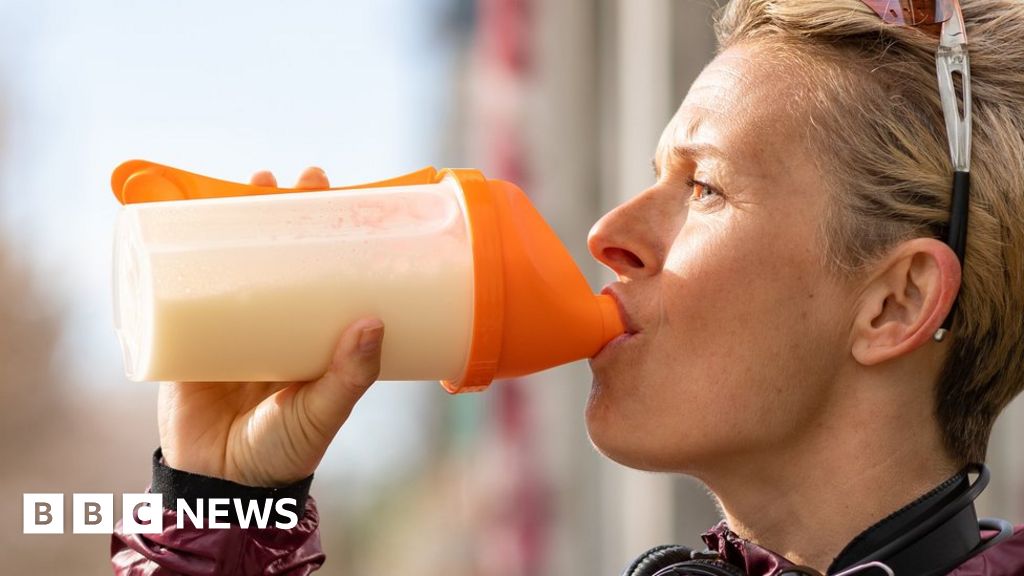 Shake diet offered on NHS to fight type 2 diabetes