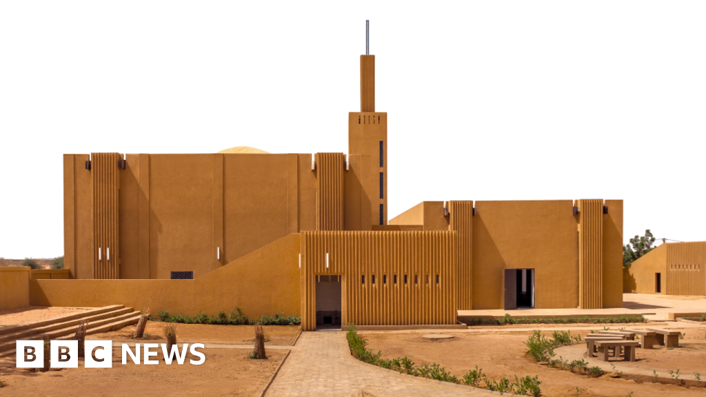 Middle East Modernism: 7 Projects Reimagining Traditional Islamic