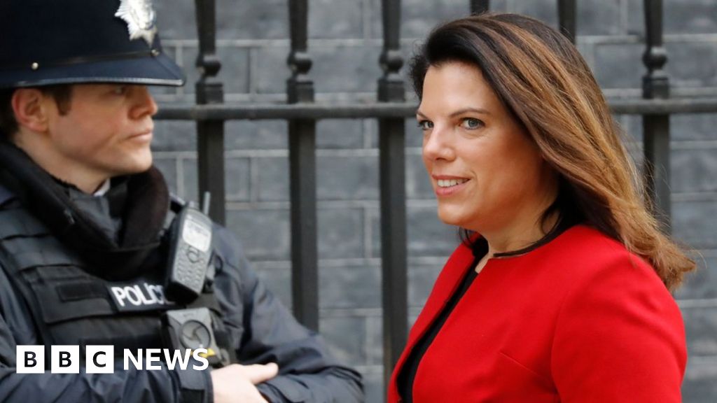 Windrush: Home Office admits data breach in compensation scheme