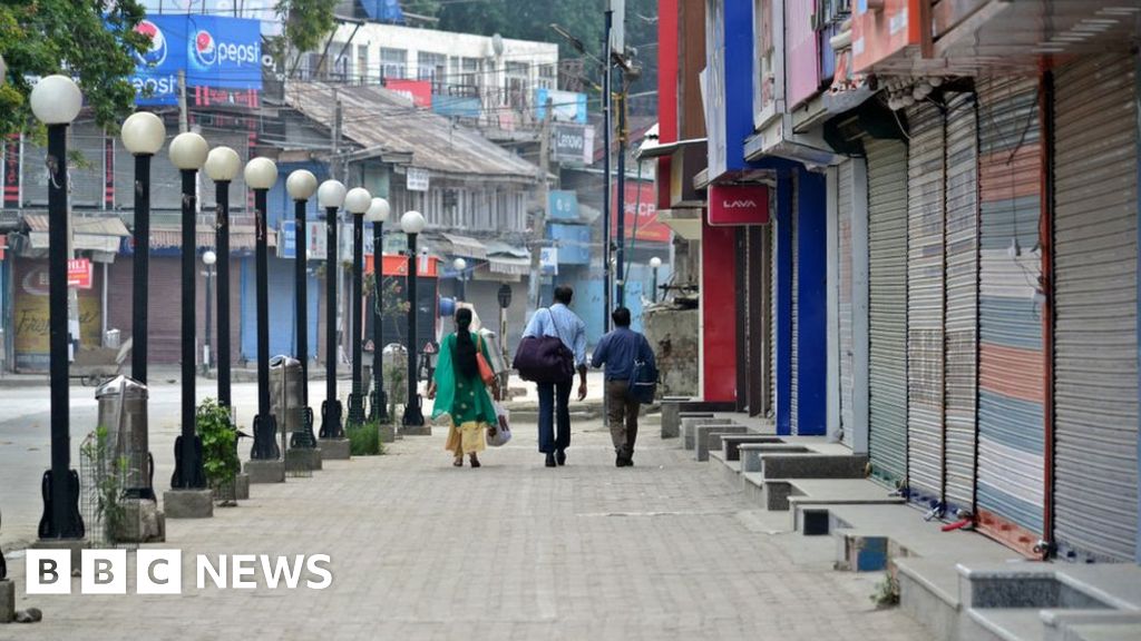 Kashmir users kicked off WhatsApp Kashmir users kicked off WhatsApp