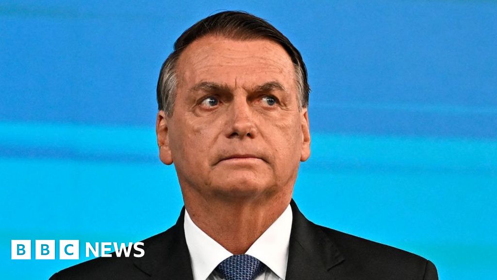 Jair Bolsonaro: Brazil's ex-president attended election plot meeting - senator