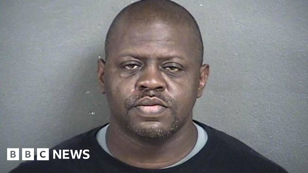 Kansas man jailed for killing and torturing son he fed to pigs BBC News(00)