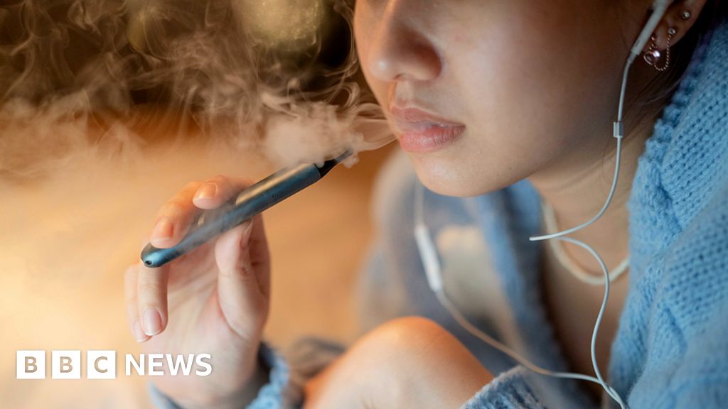 Children’s doctors call for ban on disposable vapes