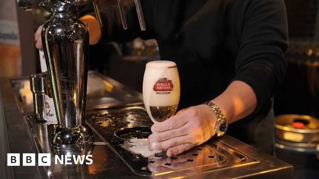 Beer giants AB InBev and SABMiller in merger talks - BBC News