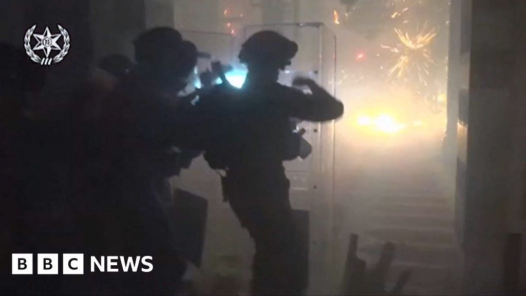 Violence and fireworks inside Jerusalem's al-Aqsa mosque