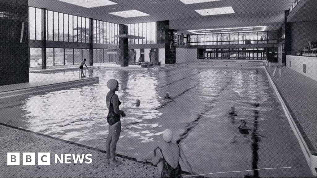Bedford's Robinson Pool 'Much cherished' facility celebrates 50 years