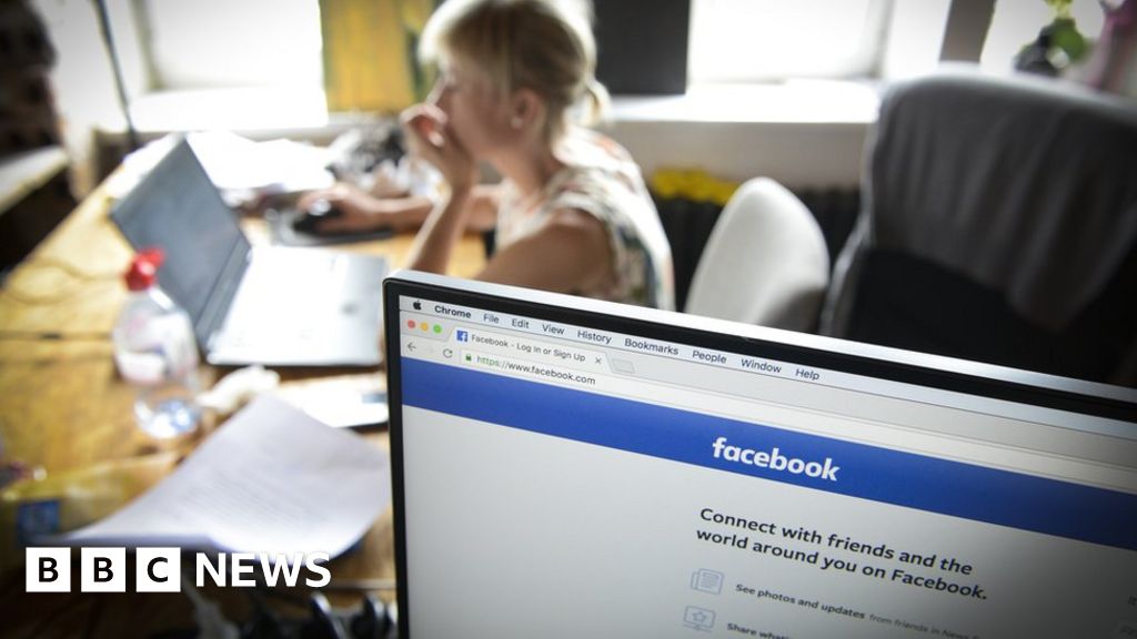Facebook removes altered Conservative advertisement
