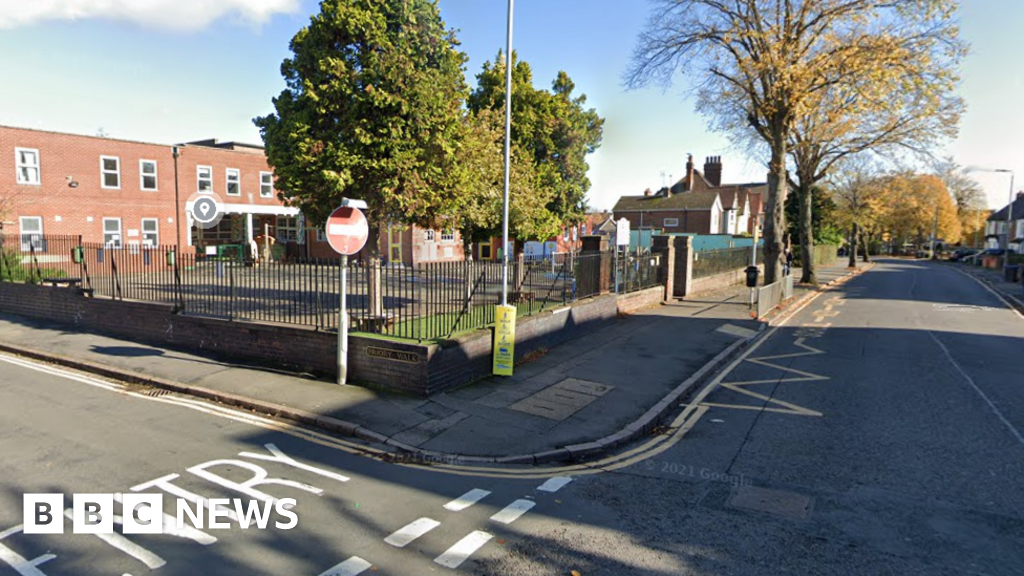 Renewed call for zebra crossing outside Hinckley school BBC News