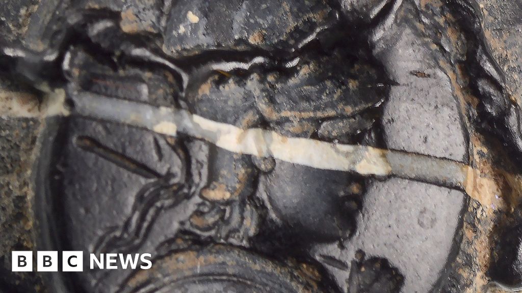 Po raz pierwszy pojawiają się klejnoty skradzione z British Museum