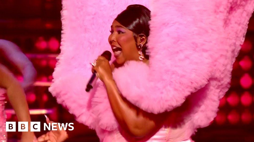Lizzo brings down the house at Brit Awards 2023