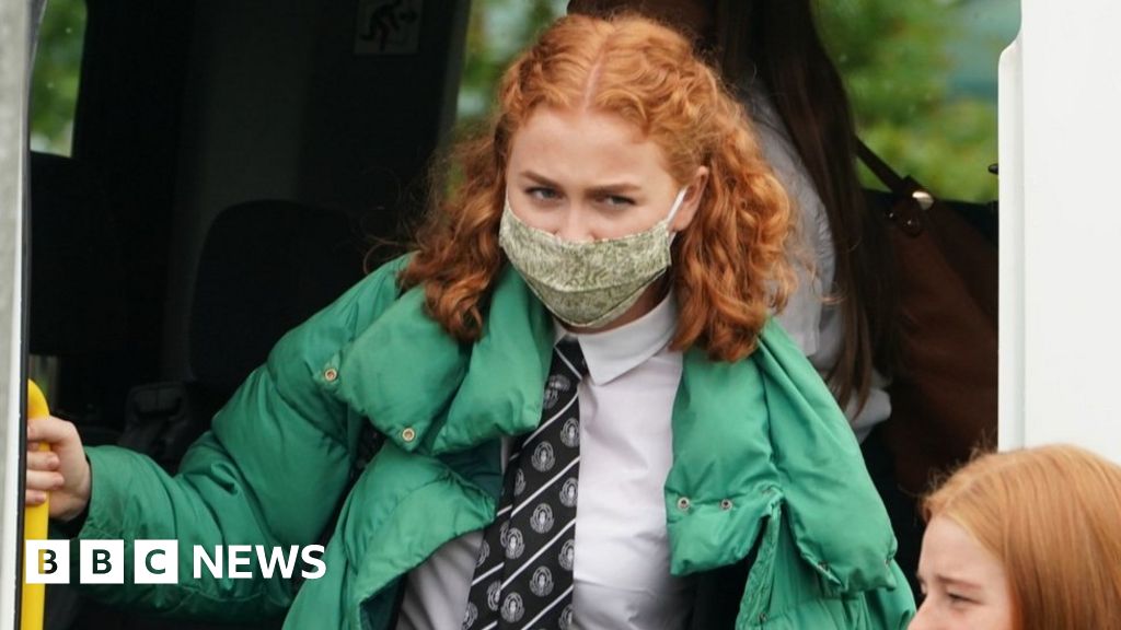 High school pupils in Scotland to wear face coverings from 31 August