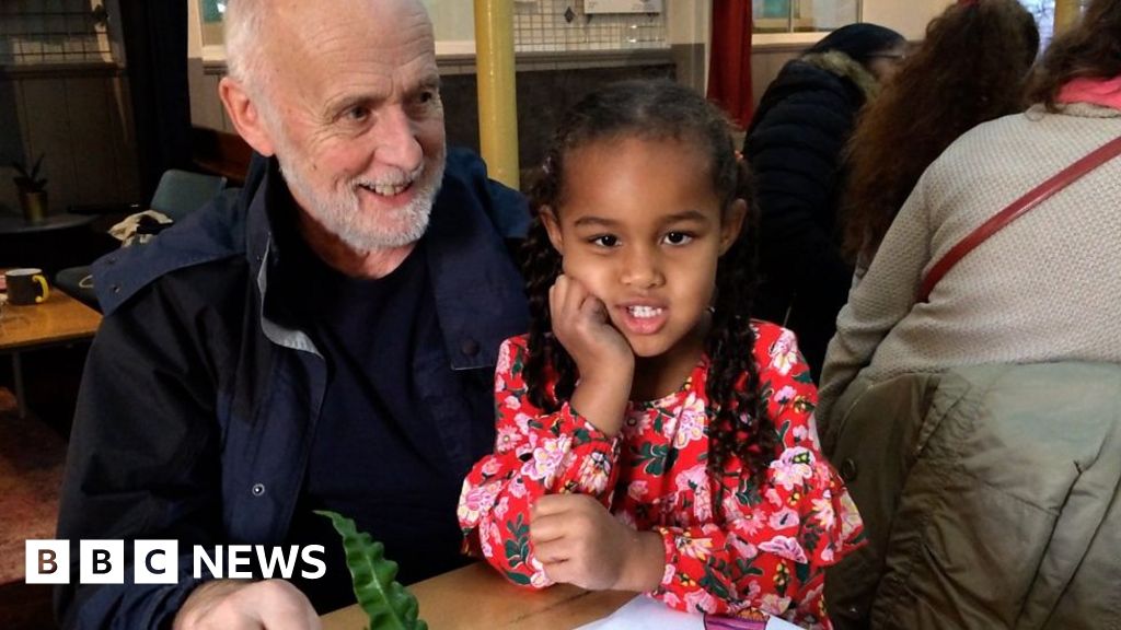 Bristol Parents Share Mixedrace Hair Tips BBC News