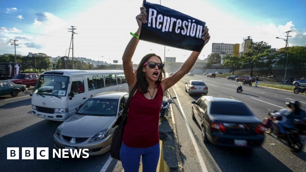 Venezuela 'coup': Alarm Grows As Court Takes Power - BBC News