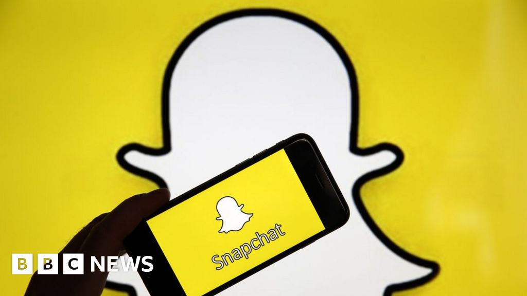 Snapchat hits nearly 250m daily users - BBC News