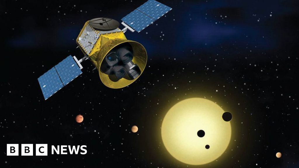 Nasa planet-hunter set for launch