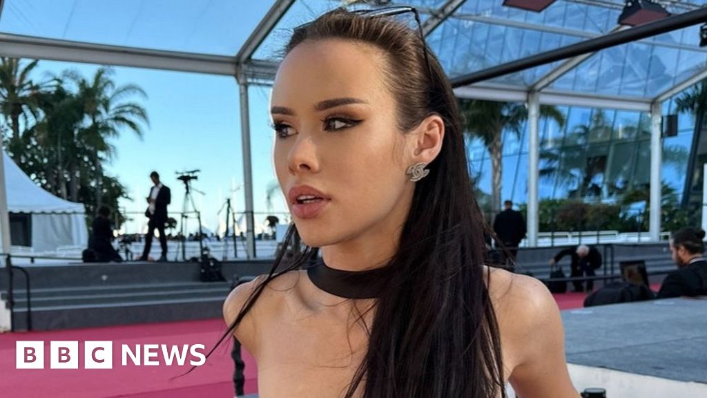 Model Sawa Pontyjska sues over Cannes red carpet 'assault'