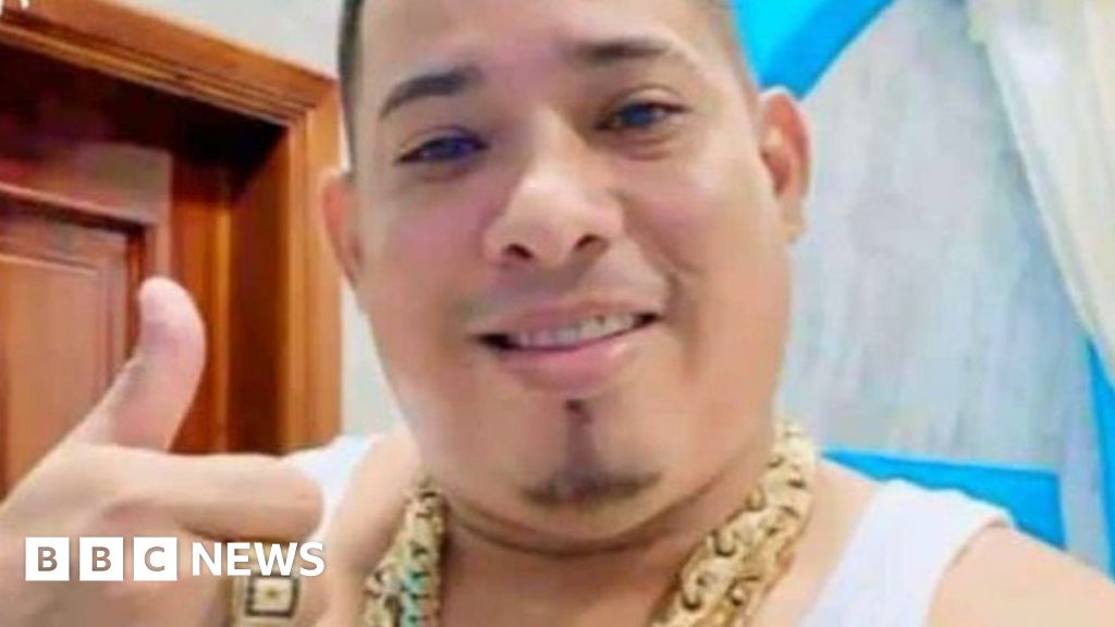Body of Ecuador gangster Junior Roldán stolen from cemetery